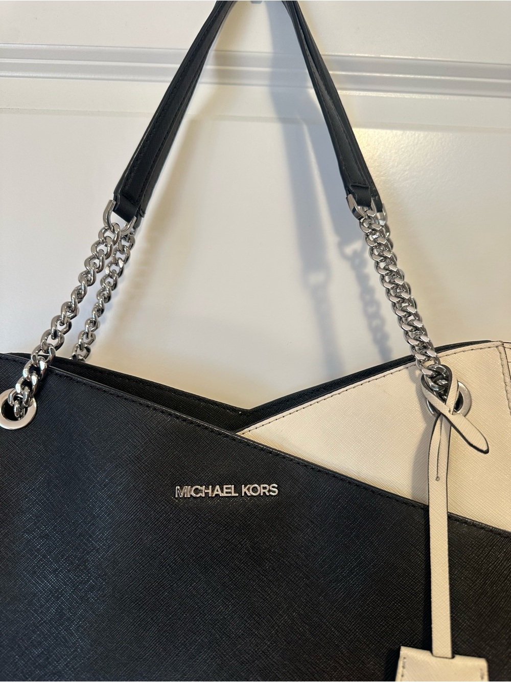 Michael Kors Jet Set Large Saffiano Leather Shoulder Bag - Picture 2 of 9